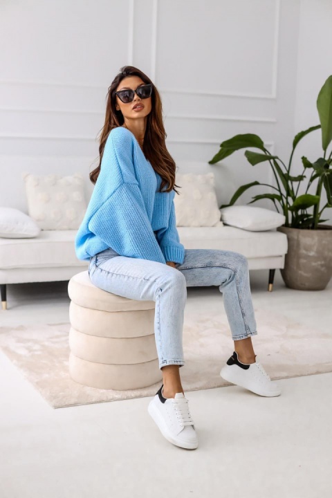 Sweter BLUE o oversizowym kroju - ME GUSTA