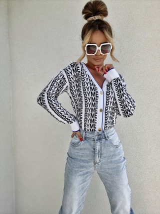 Sweterek zapinany na guziki - BY ME