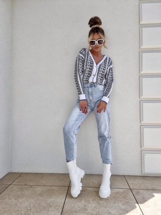 Sweterek zapinany na guziki - BY ME