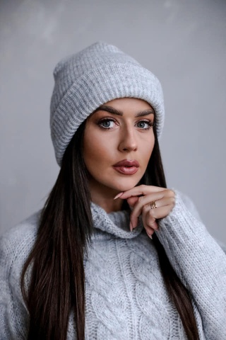 Czapka z domieszką wełny szara - ME GUSTA