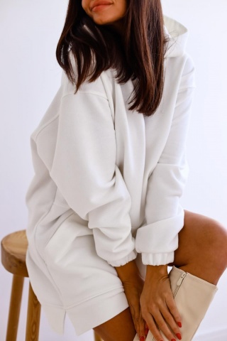 Długa bluza kangurka SHARON śmietankowa biel - ME GUSTA