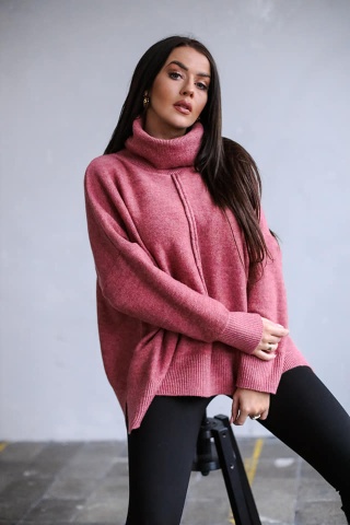 Golf z ozdobnym szwem NEVADA jagodowy - ME GUSTA