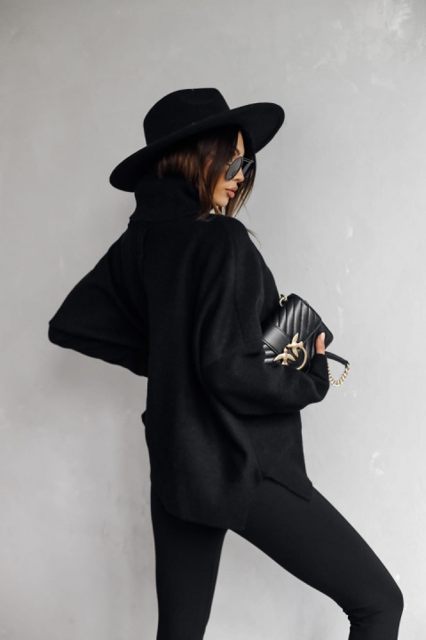 Golf z ozdobnym szwem NEVADA czarny - ME GUSTA