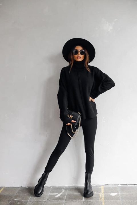 Golf z ozdobnym szwem NEVADA czarny - ME GUSTA