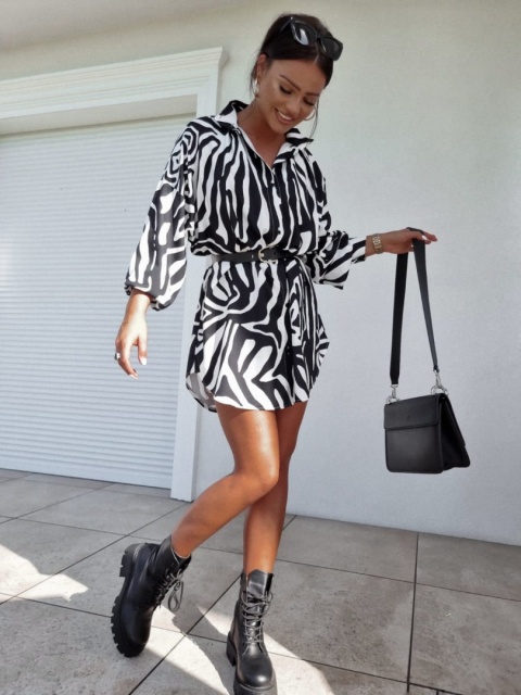 Sukienka koszulowa o kroju oversize ZEBRA - BY ME