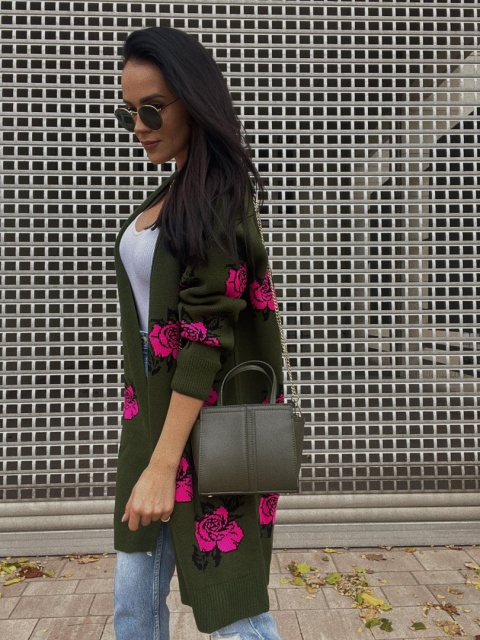 Żakardowy kardigan z domieszką wełny w róże khaki - LA MILLA