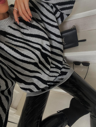 Dłuższy sweter oversize ZEBRA szary - LA MILLA