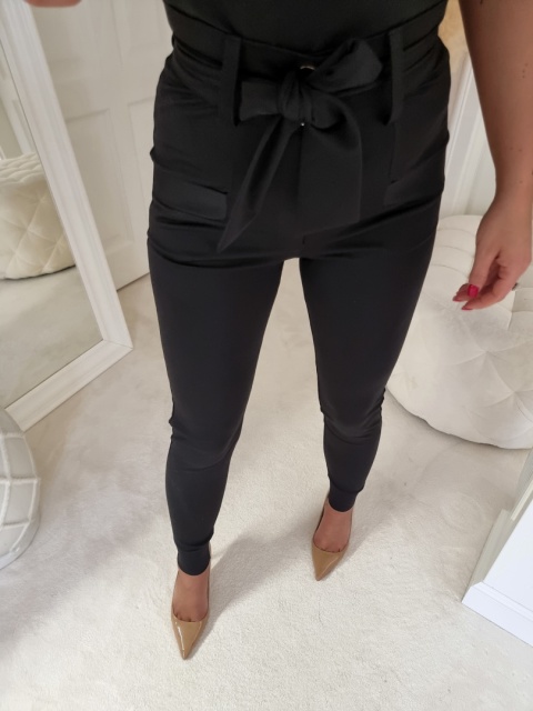 Spodnie materiałowe ELLE – czarne By Me