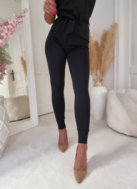 Spodnie materiałowe ELLE – czarne By Me