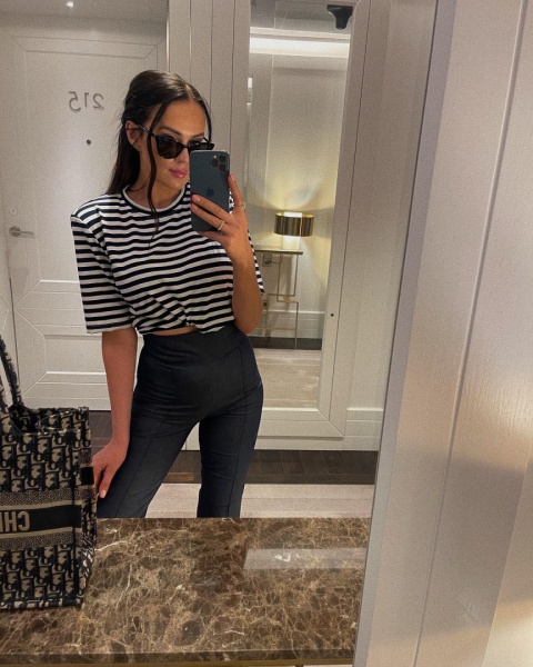 T-shirt z rękawem 1/2 i poduszkami granatowe paski LA MILLA