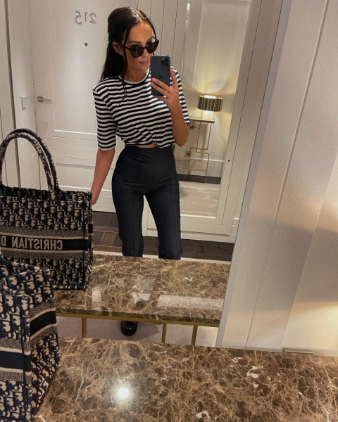 T-shirt z rękawem 1/2 i poduszkami granatowe paski LA MILLA