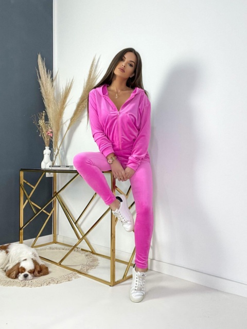 Welurowa bluza z logowaniem różowa - BY MIELCZARKOWSKI