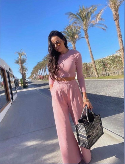 Komplet SKY HIGH szerokie spodnie i krótki top różowy La Milla