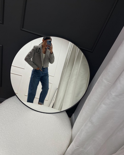 Krótka marynarka z różą MY STYLE biało-czarna ze złotą nitką LA MILLA