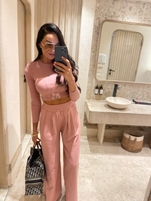 Szerokie spodnie dresowe HIGH STANDARDS różowe La milla