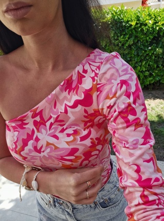 Bluzka Jedno Ramię – różowa By me