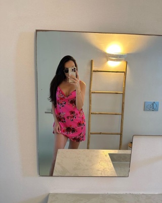 Satynowa sukienka w kwiaty mini La Milla