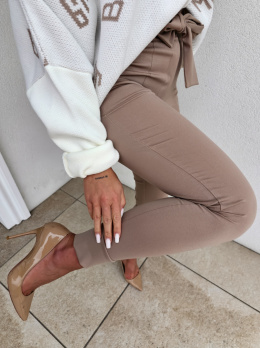Fabric pants ELLE – dark beige By Me