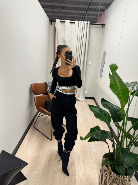 Spodnie dresowe czarne La Milla