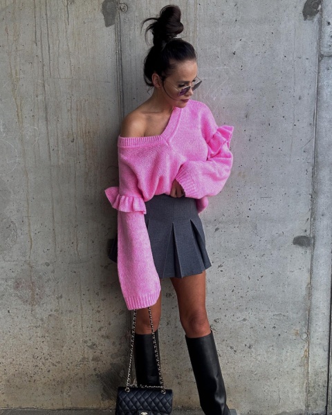 Różowy sweter z falbankami BELLA La Milla