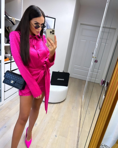 Satynowa sukienka mini MONA różowa La Milla