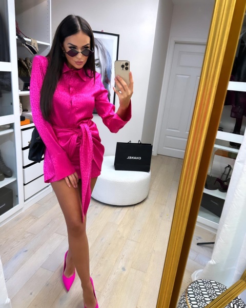 Satynowa sukienka mini MONA różowa La Milla