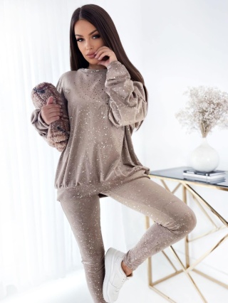 Welurowy komplet nakrapiany beż By Mielczarkowski