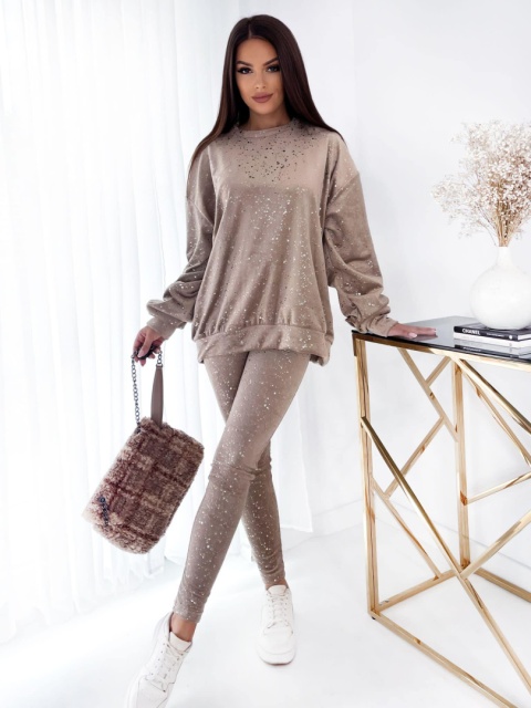 Welurowy komplet nakrapiany beż By Mielczarkowski