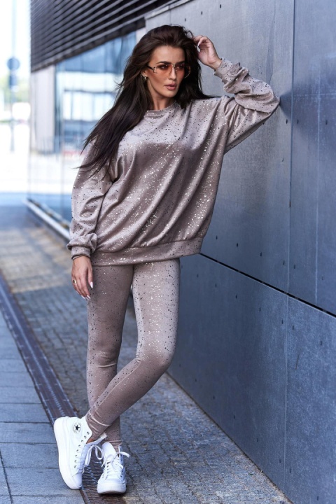 Welurowy komplet nakrapiany beż By Mielczarkowski