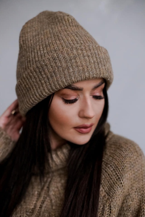 Czapka z domieszką wełny jasnobrązowa - ME GUSTA