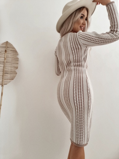 Sukienka z domieszką kaszmiru CASHMERE beżowa - BY ME