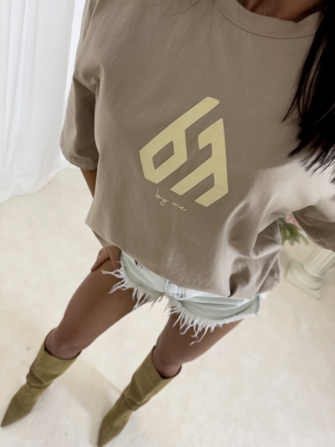 PARADISE T-shirt – beżowy By Me