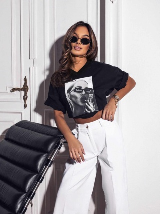 T-shirt w serek I DONT CARE czarny La Milla