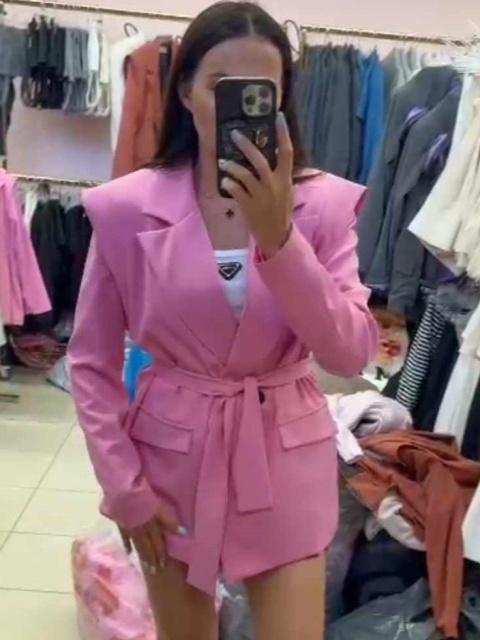 marynarka oversize z poduszkami różowa la milla