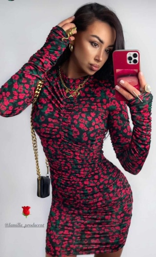 Sukienka z marszczeniem w kwiaty La Milla