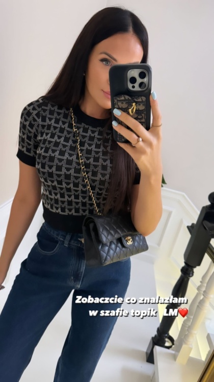 Sweterek logowany czarny La Milla