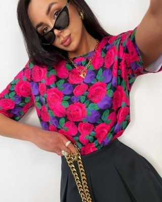 T-shirt z rękawem 1/2 i poduszkami róże LA MILLA