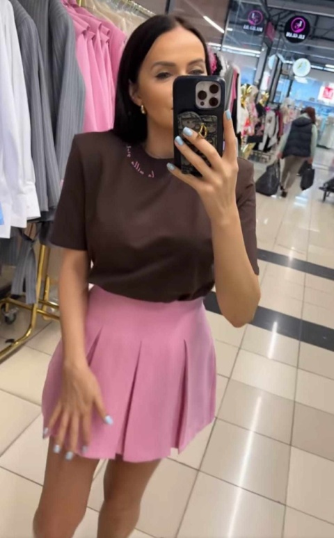 T-shirt pudełkowy z poduszkami w ramionach LA MILLA GIRL czekoladowy brąz