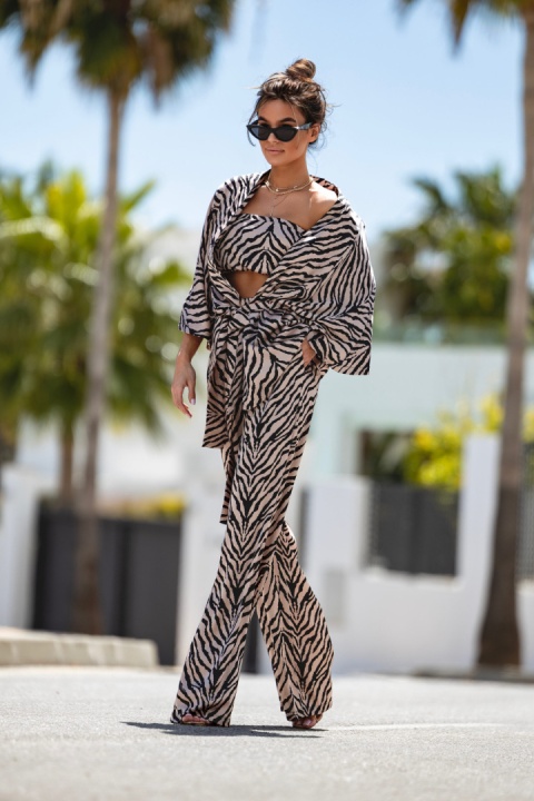Satynowy komplet top, spodnie i narzutka ZEBRA beżowo-czarna La Milla