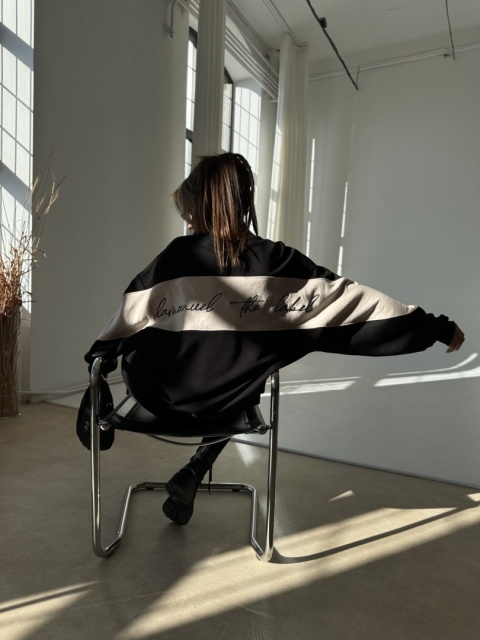 Bluza SHARP czarna La Manuel