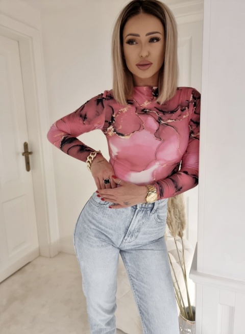 Bluzka półgolf w marmurkowy print różowy - BY ME