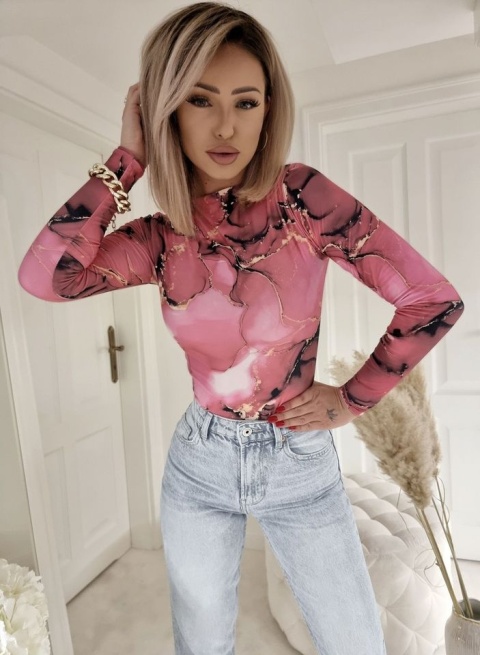 Bluzka półgolf w marmurkowy print różowy - BY ME