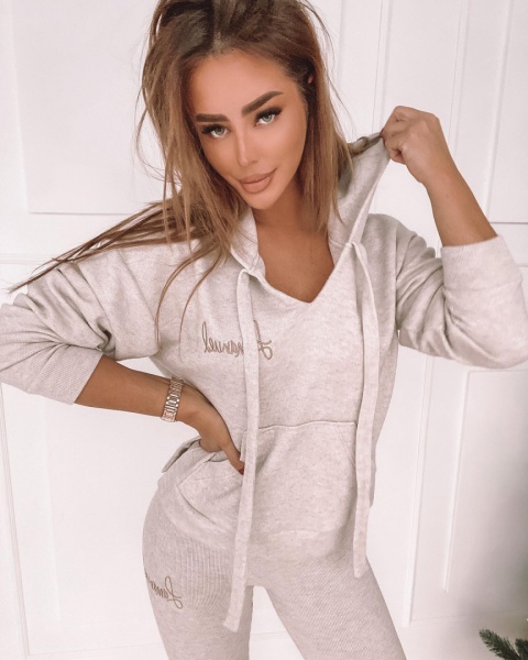 Dzianinowy dres w prążek TENDER beż - LA MANUEL