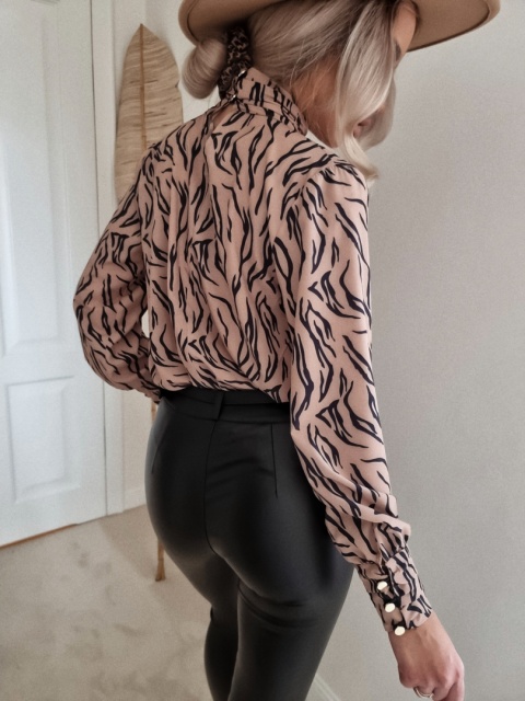 Elegancka bluzka półgolf KYLIE czarne cętki - BY ME