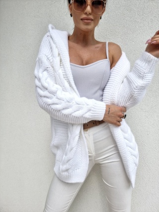 Kardigan z kapturem o warkoczowym splocie śmietankowy - BY ME