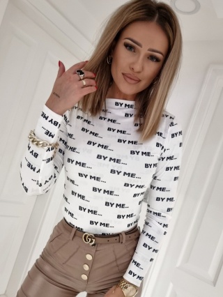 Bluzka półgolf w napisy By Me biały - BY ME