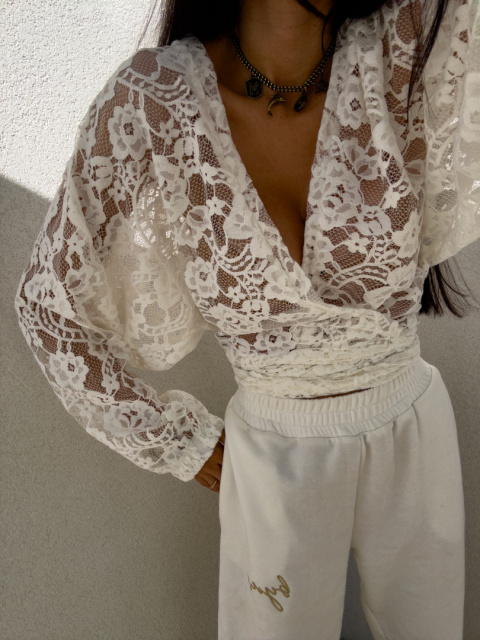 Kimono KORONKOWE – białe By Me Kimono KORONKOWE – białe By Me
