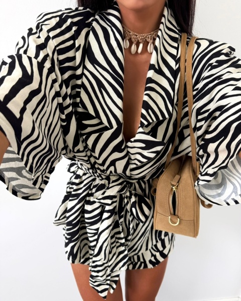 Komplet lniany: kimono i szorty zebra czarno-kremowy La Milla Komplet lniany: kimono i szorty zebra czarno-kremowy La Milla