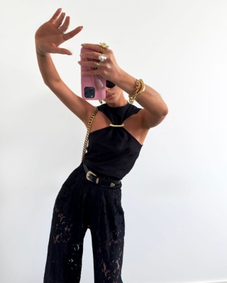 Czarna bluzka z ringiem La Milla