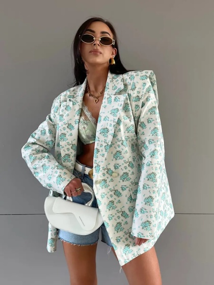 Marynarka oversize z poduszkami WIGILIA w kwiatuszki La Milla